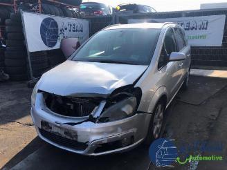 Coche accidentado Opel Zafira Zafira (M75), MPV, 2005 / 2015 1.9 CDTI 2008/1