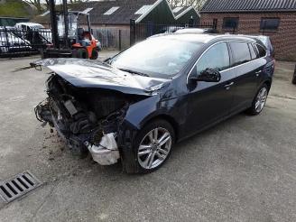 Coche accidentado Volvo V-60 V60 I (FW/GW), Combi, 2010 / 2018 2.4 D5 20V Autom. 2012/1