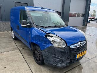 Voiture accidenté Opel Combo 1.6 CDTI 2013/5