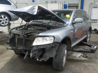 uszkodzony samochody osobowe Volkswagen Touareg Touareg (7LA/7L6) SUV 3.2 V6 24V (AZZ) [162kW]  (10-2002/11-2006) 2002/3