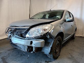 Voiture accidenté Dacia Sandero Sandero I (BS) Hatchback 1.4 LPG (K7J-714) [53kW]  (01-2009/12-2012) 2010/6