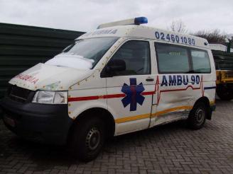 Démontage voiture Volkswagen Transporter t 5  1.9 tdi ambulance 2006/3