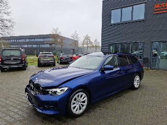 Schadeauto BMW 3-serie 2.0 LTr AUTOMAAT / TOURING / PANO / LEER 2019/4