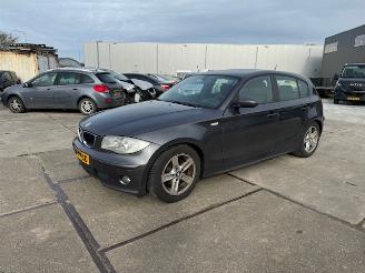 BMW 1-serie 116i picture 1