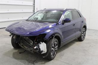 uszkodzony samochody osobowe Volkswagen T-Roc  2020/6