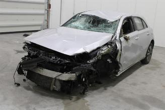 damaged passenger cars Mercedes A-klasse A 180 2021/11