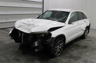 uszkodzony samochody ciężarowe Mercedes GLC 220 2015/11