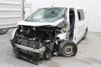 skadebil auto Peugeot Expert  2020/4