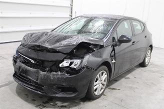 damaged passenger cars Opel Astra  2020/7