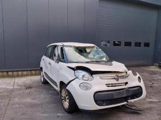 Damaged car Fiat 500L  2015/8