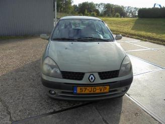 dañado vehículos comerciales Renault Clio  2002/3
