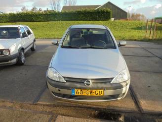 Vrakbiler auto Opel Corsa Corsa C (F08/68), Hatchback, 2000 / 2009 1.2 16V 2001/4