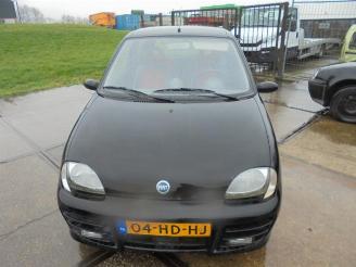 Salvage car Fiat Seicento Seicento (187), Hatchback, 1997 / 2010 1.1 MPI S,SX,Sporting 2001/5