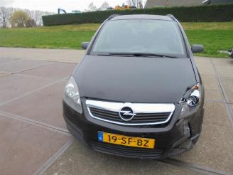 krockskadad bil auto Opel Zafira Zafira (M75), MPV, 2005 / 2015 1.9 CDTI 2005/11