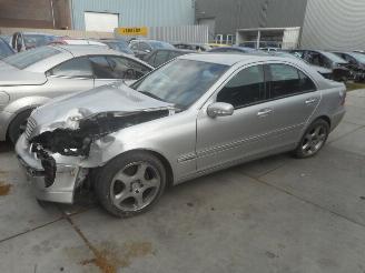 uszkodzony samochody osobowe Mercedes C-klasse  2001/1