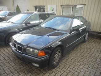 Damaged car BMW 3-serie  1996/1