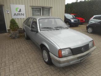 Schadeauto Opel Ascona  1984/1