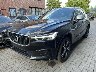 Voiture accidenté Volvo Xc-60 2.0 TURBO R-DESIGN / AUTOMAAT / LED / FULL OPTIONS 2018/9