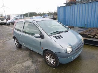damaged commercial vehicles Renault Twingo 1.2 2002/11