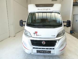 Vaurioauto  campers Fiat Ducato Roller 10 YEARS EDITION 2.3 D SUNLIGHT T68 2015/5