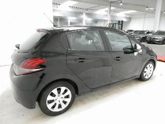 Peugeot 208 1.2 LIKE picture 8