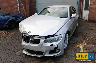 uszkodzony samochody osobowe BMW 3-serie E93 325i 2012/4