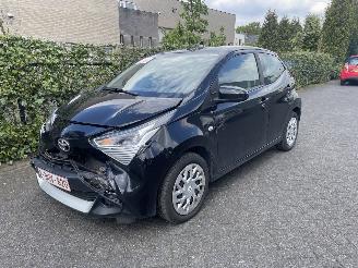 Coche accidentado Toyota Aygo 1.0 AUTOMAAT CAMERA LAGE KM!! NETTE AUTO 2022/3
