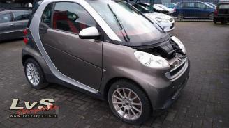Coche accidentado Smart Fortwo Fortwo Coupe (451.3), Hatchback 3-drs, 2007 1.0 52kW,Micro Hybrid Drive 2009