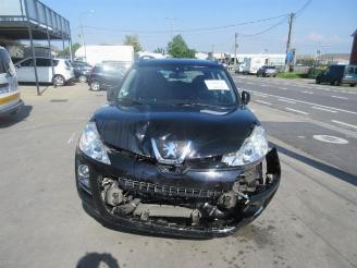 Damaged car Peugeot 4007  2009/6